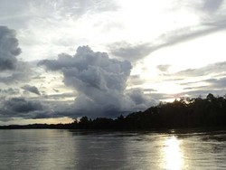 Kapal Tenggelam di Sungai Mahakam, 1 Orang Tewas dan Puluhan Hilang