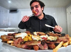 Sanggup Menghabiskan Sarapan 6000 Kalori?