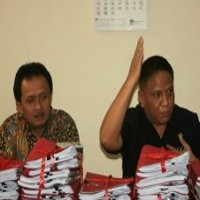 Gubernur Teken Pemberhentian Wishnu Wardhana & Agus dari DPRD Surabaya