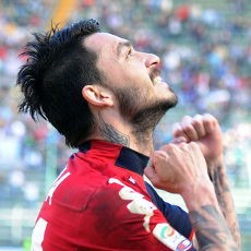 Aksi Diving Pinilla Lolos dari Sanksi