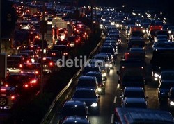 Horor Macet Semalam di Selatan Jakarta, Bagaimana Pengalaman Anda?