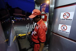 Harga Premium Mobil Plat Hitam Rp 6.500, Pengusaha Siap-siap Naikkan Harga