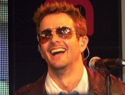 Anggota New Kids On The Block Nyaris Menjadi Korban Bom Boston