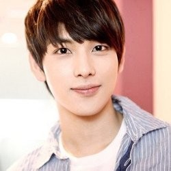 Jomblo Sejak Lahir, Siwan ZE:A Terbebani