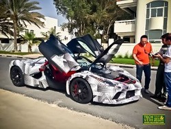 Lagi Uji Coba LaFerrari Dihentikan Polisi Dubai 
