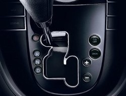 Mau Pakai Mobil Matik atau Manual Itu Sesuai Selera