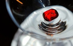 Mau Pesan Ruby Rose Cocktail Seharga Rp 388 Juta Ini?