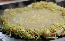 Kenyal Gurih Monjayaki, Dadar Sayuran dari Kanto