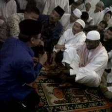 Memeluk Islam, Abanda Herman Menyemat Nama Ahmad