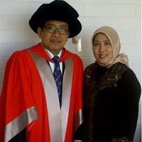 Rektor UGM Dapat Gelar Kehormatan dari Flinders University