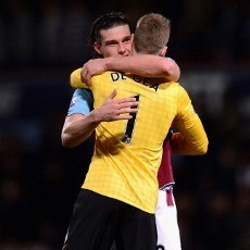 Fergie: De Gea Tampil Oke, Carroll Harusnya Dikartu Merah