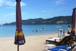 Jauh-jauh Booking Online ke Phuket, Hotelnya Direnovasi