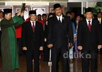 Ketua DPR Lantik Tiga Anggota PAW