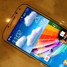 Menjajal Deretan Fitur Jagoan Galaxy S4