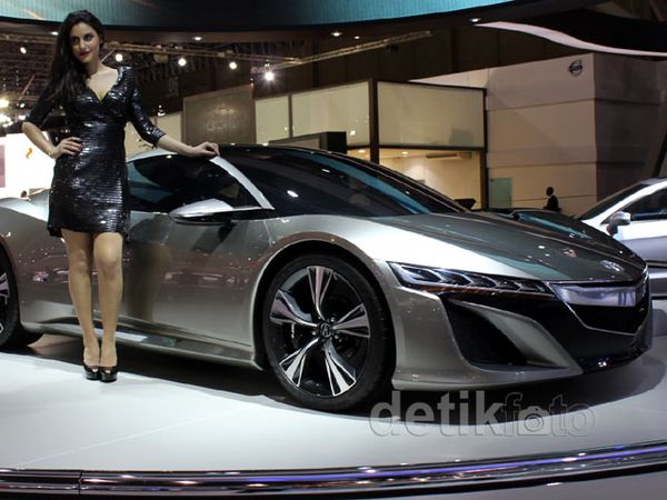 Mobil Super NSX Siap Lahir