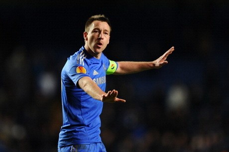 Terry Terima Kebijakan Rotasi Benitez