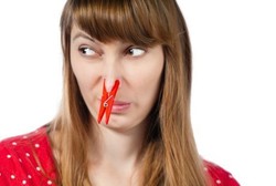 Suka Menahan Kentut? Awas, Ini Risikonya