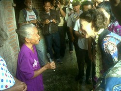 Wakil Dubes AS Blusukan di Kampung Pinggiran di Solo