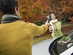 Soal Mobil Rusak, Suami Sering Bohong pada Istri