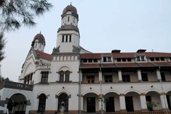 Pertama Berkunjung ke Lawang Sewu, Presiden PKS Dibuat Kagum