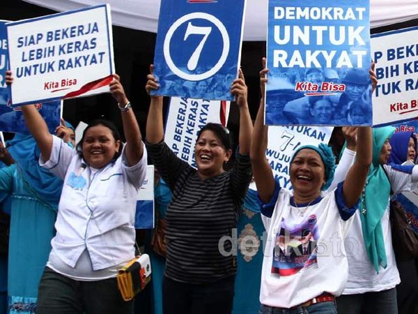 Partai Demokrat Serahkan 560 Bacaleg