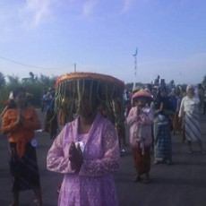 Warga Korban Lumpur Rayakan Hari Kartini Berhias Sayuran