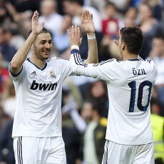 Oezil Dua Gol, Madrid Kalahkan Betis 3-1