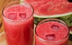 Tambah Energi dengan Segelas Jus Semangka