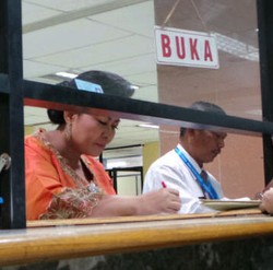 Rayakan Hari Kartini, Polwan di Polda Metro Jaya Berkebaya