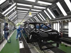 Setiap 1,65 Menit Lahir 1 Mobil di Pabrik Daihatsu Karawang