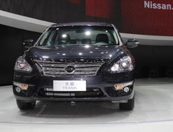 Nissan Teana Anyar Dipamerkan