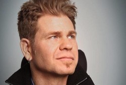 Jempol Dielus-elus, Pria Lumpuh Ini Sedang Belajar Orgasme