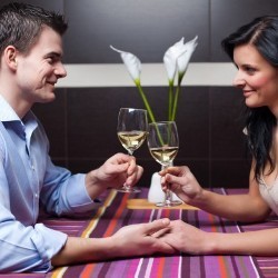 Ketika Para Seleb Lebih Memilih Bule sebagai Pendamping