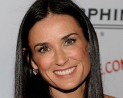 Survei: Demi Moore, Wanita Paling Cantik Saat Mulai Menua