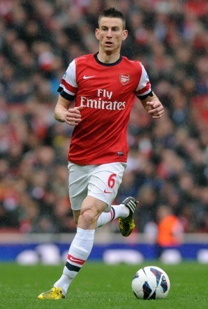 Koscielny Siap Redam Van Persie di Emirates