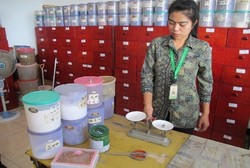 Pengobatan Alternatif di Indonesia Masih Belum Dianggap