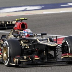 Mobil Lotus Puaskan Grosjean