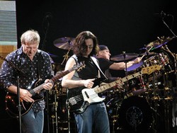 Rush Anggap Pelantikan Rock and Roll Hall of Fame Lebih Berharga bagi Penggemar