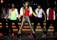 IDP Tampil Enerjik di Selebration Trans7