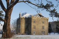 Tidur Ala Raja di 5 Kastil Ini