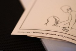 Hindari Tabu, Panduan Seks Ini Dicetak dengan Gambar Tanpa Wajah