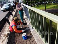 Jembatan Semanggi Dipercantik
