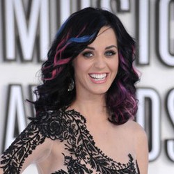 5 Gaun Menerawang Katy Perry di Red Carpet