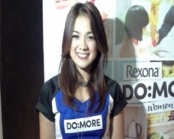 Punya Segudang Aktivitas, Nirina Zubir Jadi Icon Terbaru Kampanye Rexona