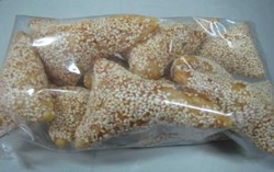 Krenyes-krenyes Legit, Kue Manco Khas Trenggalek