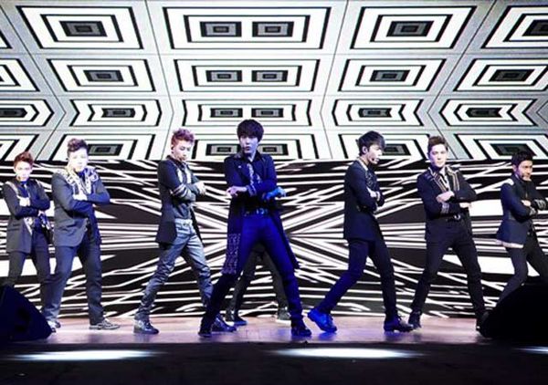 Super Junior Manjakan Penonton di Super Show 5 Brazil