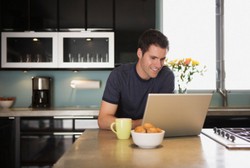 Studi: Dibanding Sarapan, Orang Lebih Mementingkan Jejaring Sosial