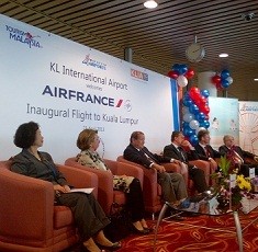 Wisata Ke Paris Kini Lebih Mudah dengan Pesawat Air France