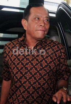  KPK Periksa Ketua DPRD Kab. Bogor Iyus Djuher