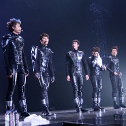 Foto Konser 2PM Dituding Hasil Photoshop, Ini Jawaban JYP Entertainment